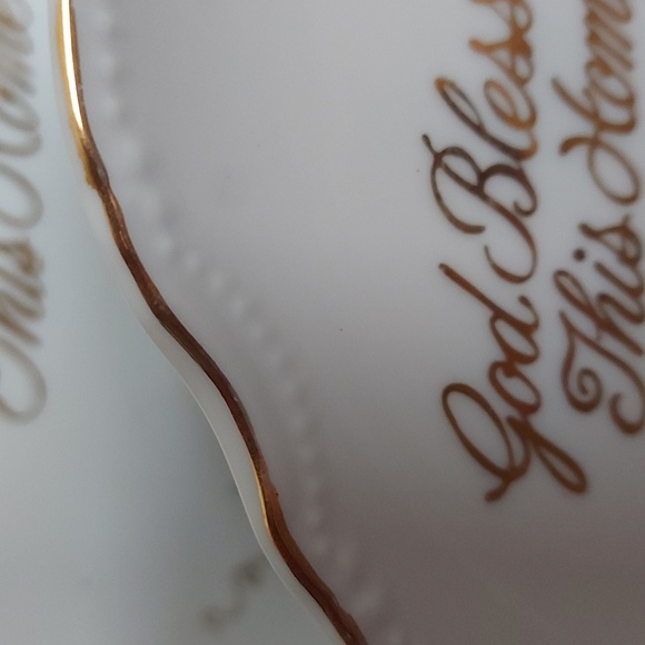 Fine chine decor plates - Picture 6 of 9